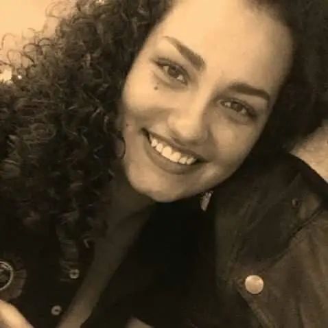 Meet Carolina! She is on our Intermediate salsa team and our Ladies Salsa team! You can call her curly 🙂 She Her favorite movie is Coco. She loves Mexican, Indian, and Thai f