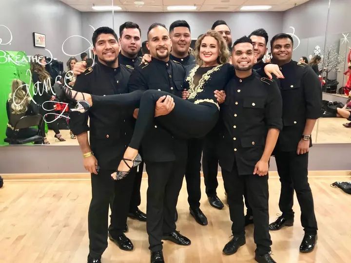 Meet Lily! She is part of our Melómano Beginner Bachata Team! She was born in Russia. Her favorite movie is The Secret and her favorite ice-cream is Pistachio. Her favorite t