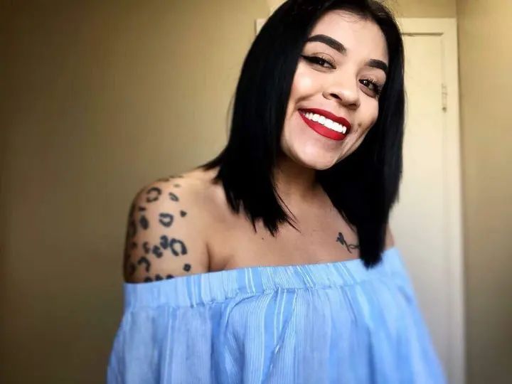 Meet Vianey! You can call her Vee for short. She is on or Melómano Beginner Bachata Team. She was first shy to perform but in the end decided to perform! Her favorite movies a