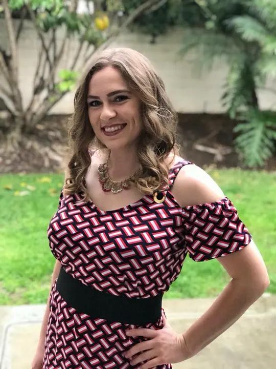 Meet Stephanie! A member of the Melómano Ladies Salsa Team! Born in Los Angeles, her favorite type of ice-cream is chocolate. Her favorite types of music are salsa, cha cha, b