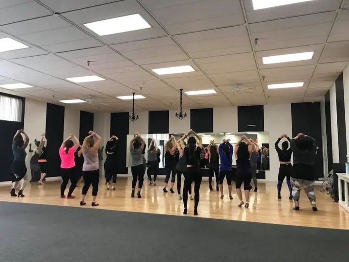 Workshop getting started with Eva!! Heels!!! 👠 still time to make it to Bachata at 2pm and Salsa at 3pm 💃🏽💃🏽💃🏽 💖 #UltimateLadiesStyling