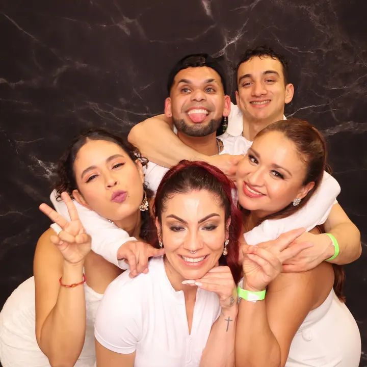 Melomano Winter White Social Photobooth 12/2025 gallery photo