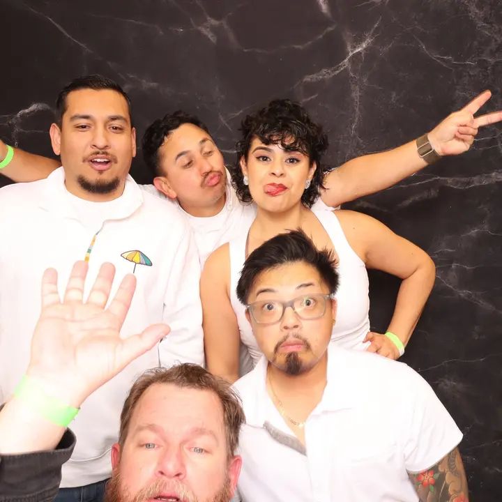 Melomano Winter White Social Photobooth 12/2025 gallery photo