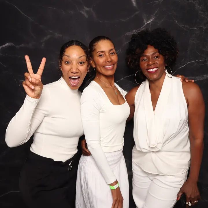 Melomano Winter White Social Photobooth 12/2025 gallery photo