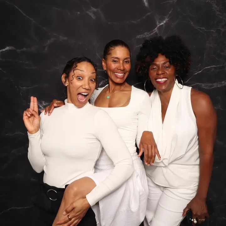 Melomano Winter White Social Photobooth 12/2025 gallery photo