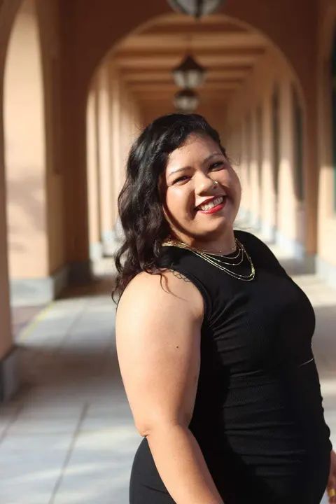 Get to know our dream team! 💕 Our dream team are the friendly faces that welcome you at check in 😃💃🏻🕺🏻 Meet Analisa! In addition to dance Analisa enjoys cooking, baki