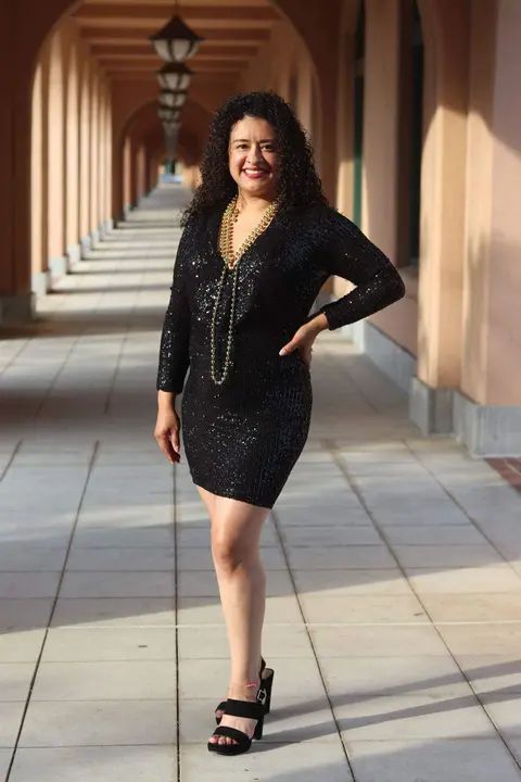 Get to know our dream team! 💕 Our dream team are the friendly faces that welcome you at check in 😃💃🏻🕺🏻 Meet Selenne! In addition to dance, Selenne enjoys outdoors look