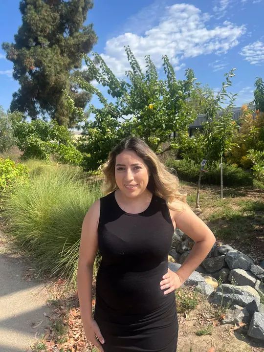 Get to know our dream team! 💕 Our dream team are the friendly faces that welcome you at check in 😃💃🏻🕺🏻 Meet Ashley! In addition to dance dance Ashley enjoys going to