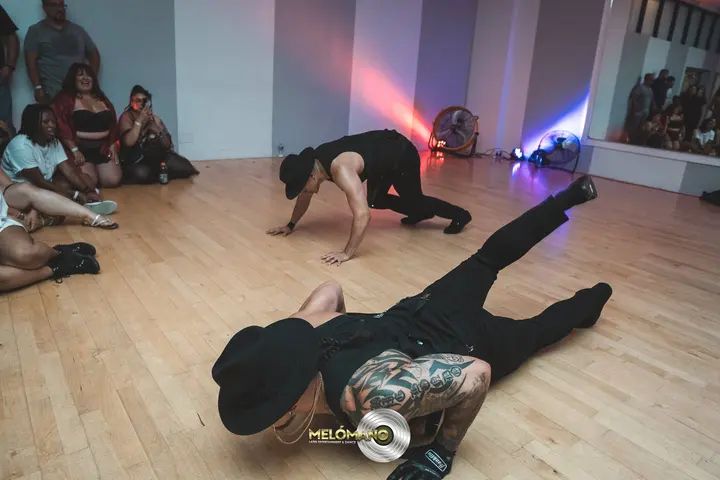 The Melómano Lingerie & Pajama Party! Download our app for more upcoming events! 📱 ⤵️ https://melomano.us/download-app/