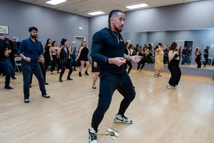 The Melómano Bachata Footwork Debut gallery photo