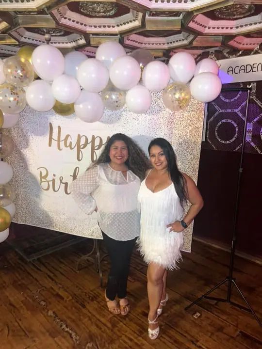 Thank you to everyone who came out to the first Melómano Social of the year!!! 🎉 We celebrated the beautiful Diana Trigo! We also celebrated Nikhil and Jesse!!! We had an ab
