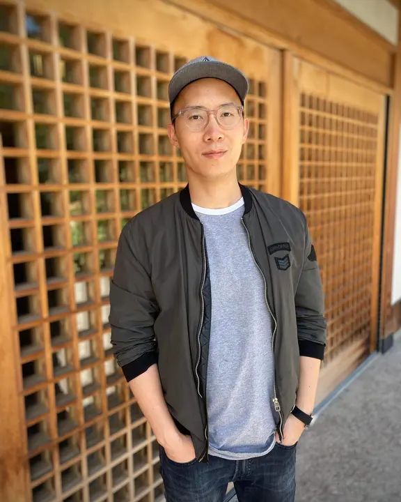 Happy Birthday to the only and only @zing.kevin !!!! 🎂🎉🎈🎁 We are so lucky to have him at part of our Melómano Dance Fam!!! He’s such an amazing teacher! He cares so much a