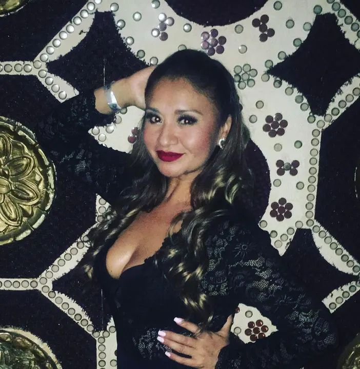 Happy Birthday @ms_zelop!!!! 🎁🎉🥳💓 Thank you for being part of our dance family! We hope you have a beautiful day mamas! We love you!! ❤️❤️❤️#melomanoent #melomanobday