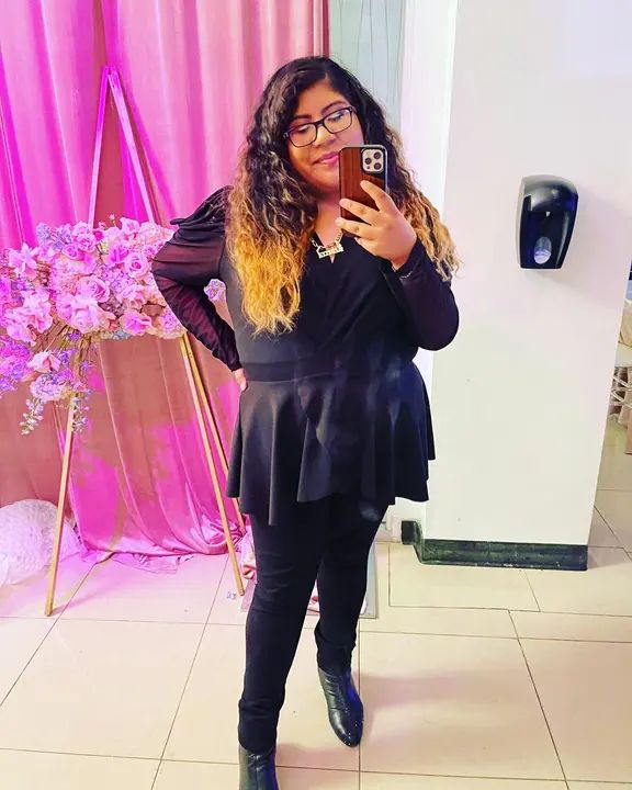 Happy Birthday to this gem right here! 🎁🥳🎈🎊 We love you @tacobecky19 💕🤗 Thank you for being part of our family!! We appreciate you so much! We hope you have an incredibl