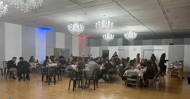 Melómano Friendsgiving 2021 💓 gallery photo