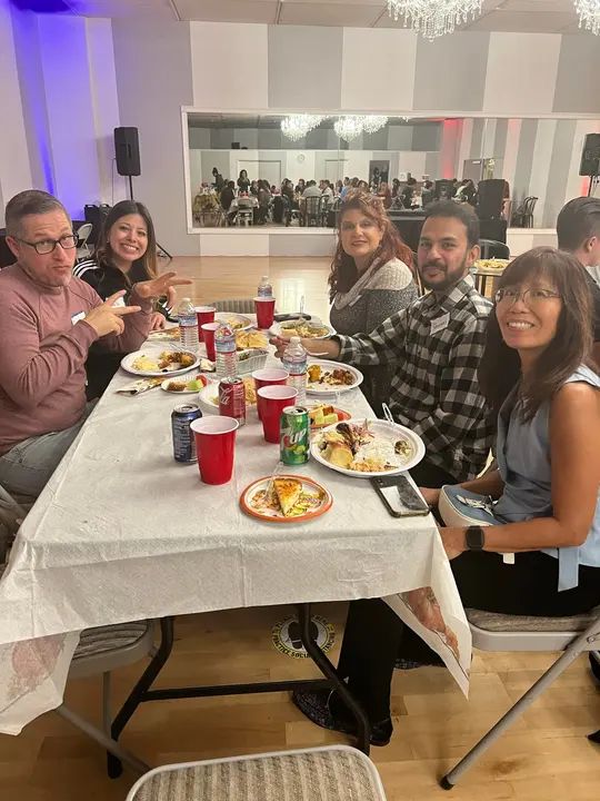 Melómano Friendsgiving 2021 💓 gallery photo
