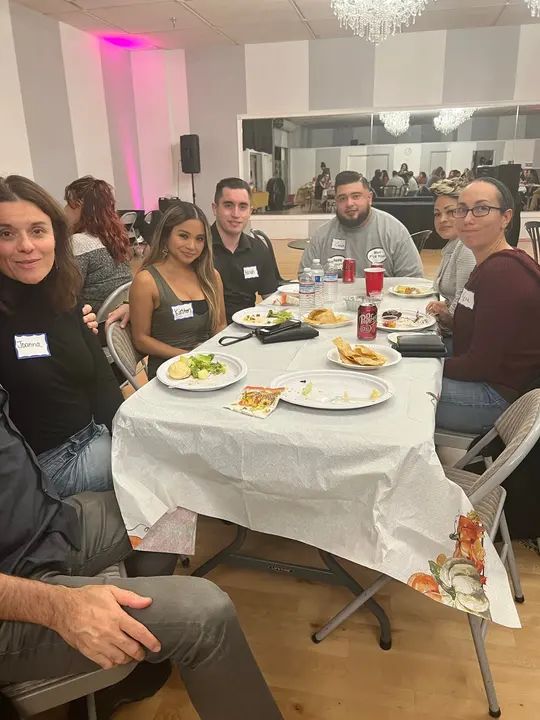 Melómano Friendsgiving 2021 💓 gallery photo