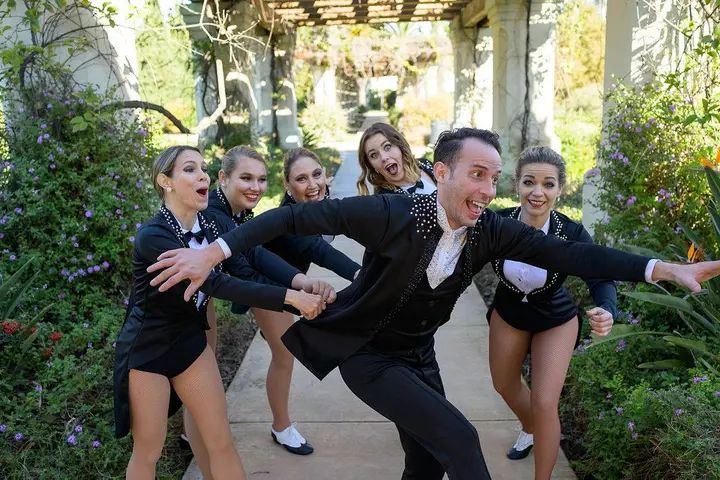 Photoshoot pics! Just another perk of being part of the Melómano Dance Family!!! Learn more about our classes, dance teams, and events at www.melomano.us Photo taken by: Rach