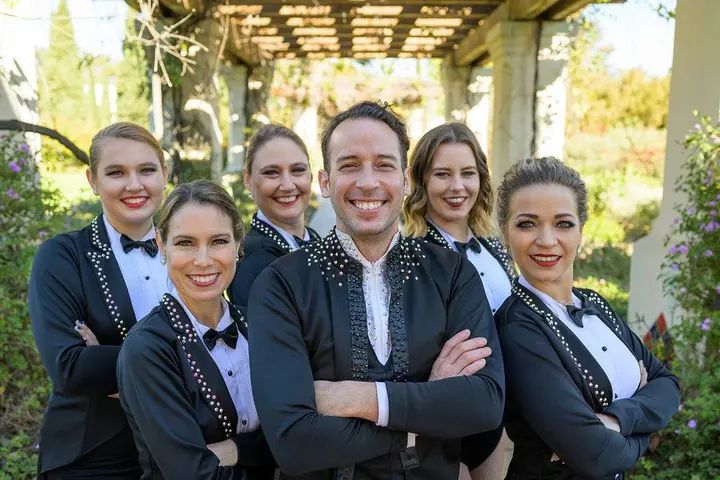 Photoshoot pics! Just another perk of being part of the Melómano Dance Family!!! Learn more about our classes, dance teams, and events at www.melomano.us Photo taken by: Rach