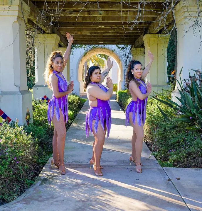 Photoshoot pics! Just another perk of being part of the Melómano Dance Family!!! Learn more about our classes, dance teams, and events at www.melomano.us Photo taken by: Rach