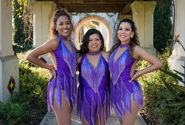 Photoshoot pics! Just another perk of being part of the Melómano Dance Family!!! Learn more about our classes, dance teams, and events at www.melomano.us Photo taken by: Rach