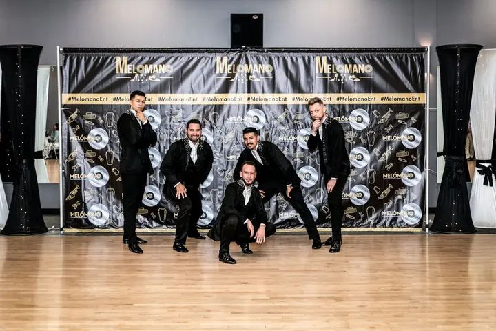 Photoshoot pics! Just another perk of being part of the Melómano Dance Family!!! Learn more about our classes, dance teams, and events at www.melomano.us