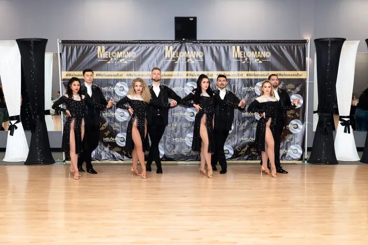 Photoshoot pics! Just another perk of being part of the Melómano Dance Family!!! Learn more about our classes, dance teams, and events at www.melomano.us