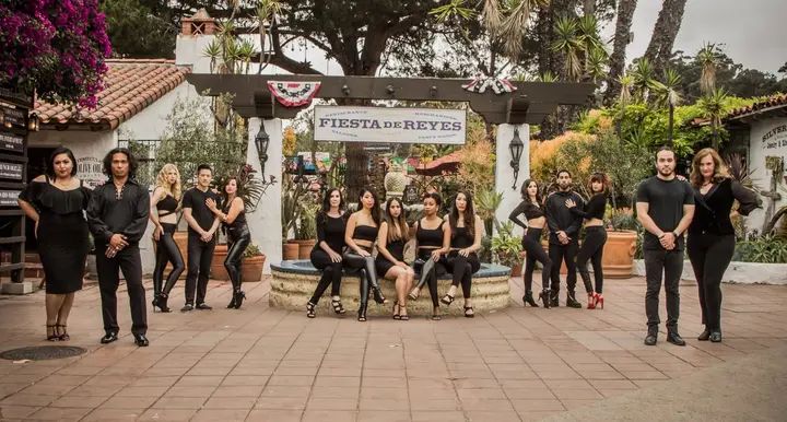 Photoshoot pics! Just another perk of being part of the Melómano Dance Family!!! Learn more about our classes, dance teams, and events at www.melomano.us