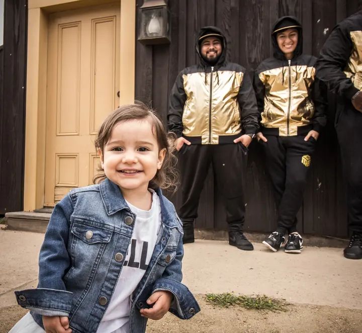 Photoshoot pics! Just another perk of being part of the Melómano Dance Family!!! Learn more about our classes, dance teams, and events at www.melomano.us