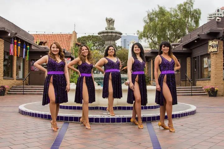 Photoshoot pics! Just another perk of being part of the Melómano Dance Family!!! Learn more about our classes, dance teams, and events at www.melomano.us