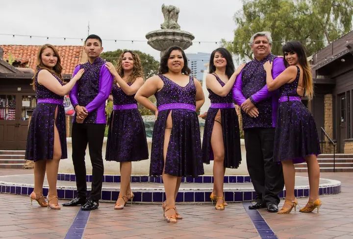 Photoshoot pics! Just another perk of being part of the Melómano Dance Family!!! Learn more about our classes, dance teams, and events at www.melomano.us
