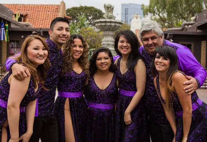 Photoshoot pics! Just another perk of being part of the Melómano Dance Family!!! Learn more about our classes, dance teams, and events at www.melomano.us