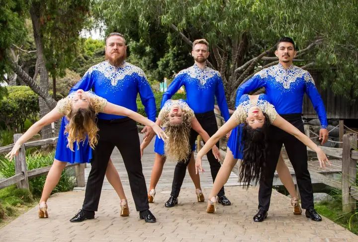 Photoshoot pics! Just another perk of being part of the Melómano Dance Family!!! Learn more about our classes, dance teams, and events at www.melomano.us