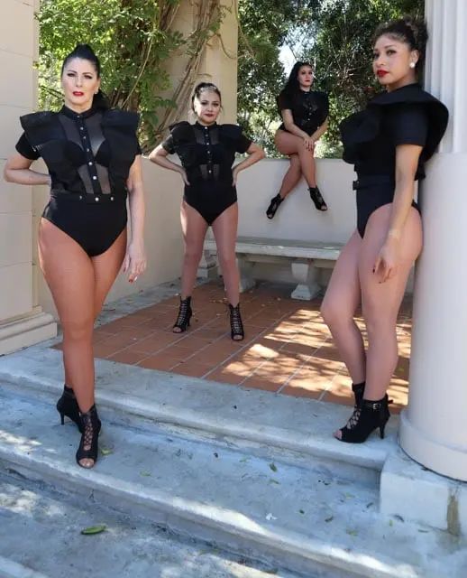 Photoshoot pics! Just another perk of being part of the Melómano Dance Family!!! Learn more about our classes, dance teams, and events at www.melomano.us