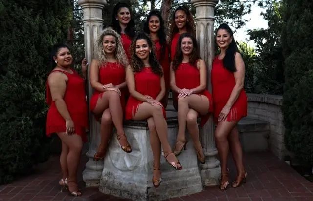 Photoshoot pics! Just another perk of being part of the Melómano Dance Family!!! Learn more about our classes, dance teams, and events at www.melomano.us