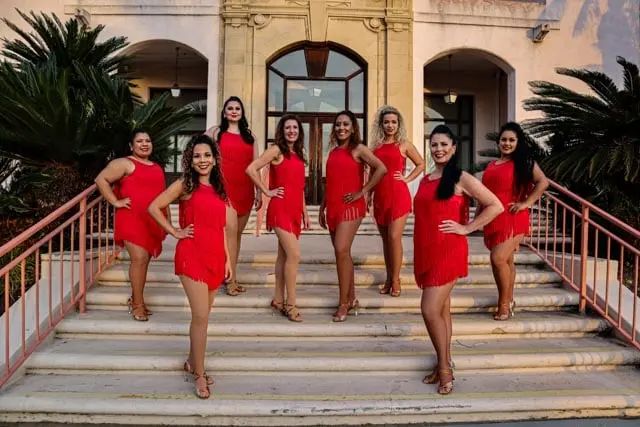 Photoshoot pics! Just another perk of being part of the Melómano Dance Family!!! Learn more about our classes, dance teams, and events at www.melomano.us
