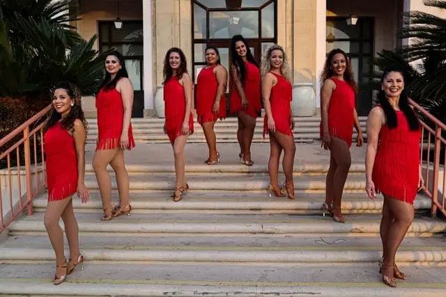 Photoshoot pics! Just another perk of being part of the Melómano Dance Family!!! Learn more about our classes, dance teams, and events at www.melomano.us