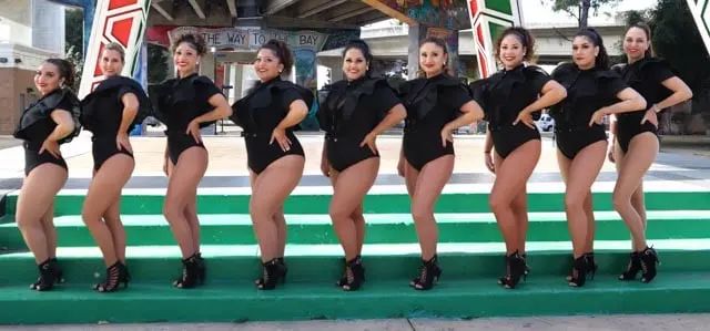 Photoshoot pics! Just another perk of being part of the Melómano Dance Family!!! Learn more about our classes, dance teams, and events at www.melomano.us