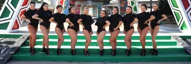 Photoshoot pics! Just another perk of being part of the Melómano Dance Family!!! Learn more about our classes, dance teams, and events at www.melomano.us