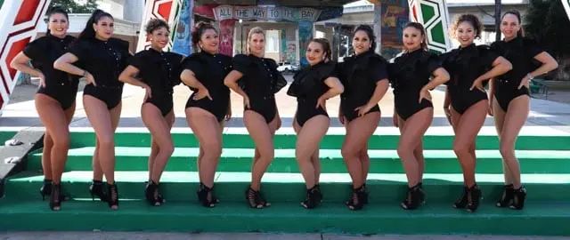 Photoshoot pics! Just another perk of being part of the Melómano Dance Family!!! Learn more about our classes, dance teams, and events at www.melomano.us