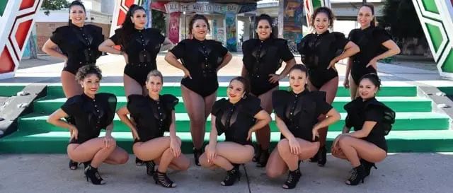 Photoshoot pics! Just another perk of being part of the Melómano Dance Family!!! Learn more about our classes, dance teams, and events at www.melomano.us