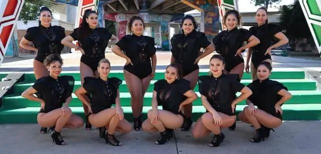 Photoshoot pics! Just another perk of being part of the Melómano Dance Family!!! Learn more about our classes, dance teams, and events at www.melomano.us