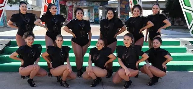 Photoshoot pics! Just another perk of being part of the Melómano Dance Family!!! Learn more about our classes, dance teams, and events at www.melomano.us
