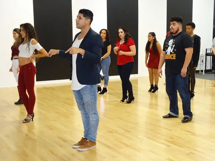 DECEMBER 2018 BACHATA SOCIAL gallery photo