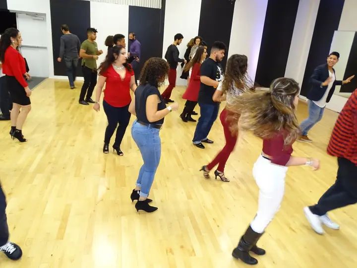 DECEMBER 2018 BACHATA SOCIAL gallery photo