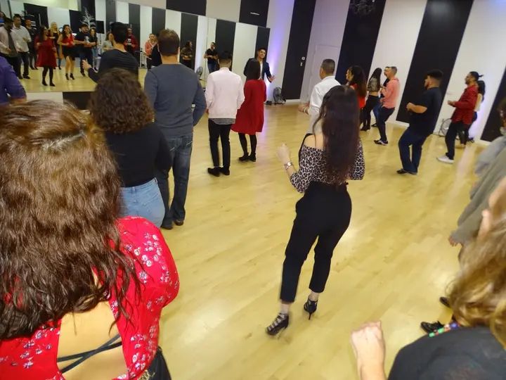 DECEMBER 2018 BACHATA SOCIAL gallery photo