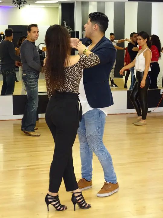 DECEMBER 2018 BACHATA SOCIAL gallery photo