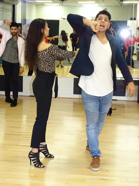 DECEMBER 2018 BACHATA SOCIAL gallery photo