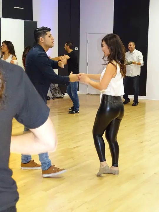 DECEMBER 2018 BACHATA SOCIAL gallery photo