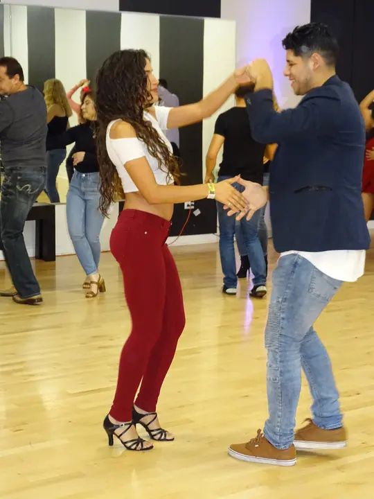 DECEMBER 2018 BACHATA SOCIAL gallery photo